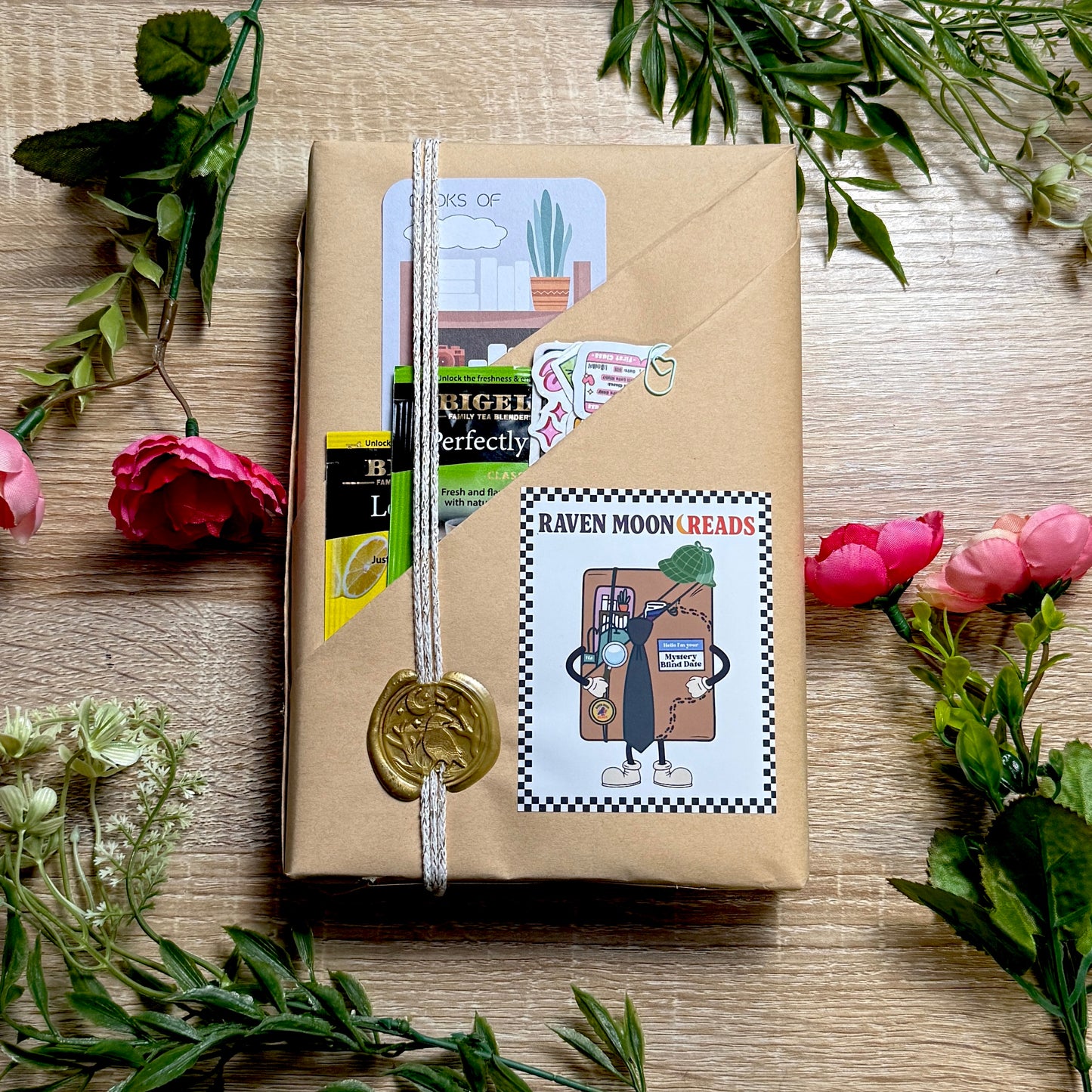 Blind Date With a Book-quet โ New Curated Book Gift Wrapped Like a Bouquet (Choose Genre + Extras) Book Bouquet Flower